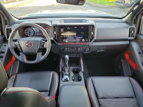 Used 2025 Nissan Frontier Pro-X w/ Pro Premium Package RWD image 11