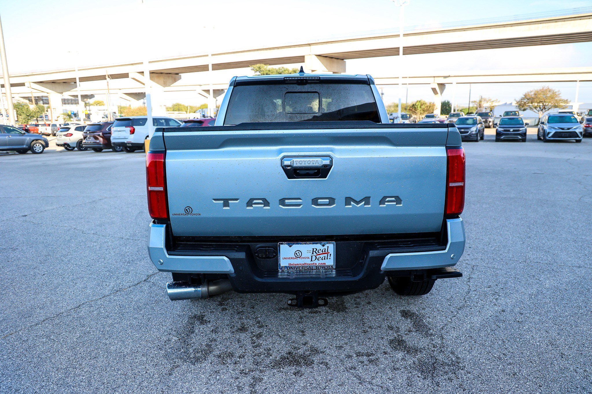 Used 2024 Toyota Tacoma Limited w/ Limited Package (LT) AWD/4WD image 8