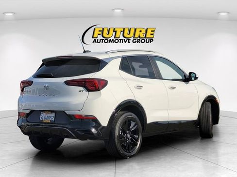 Used 2024 Buick Encore GX Sport Touring FWD image 4