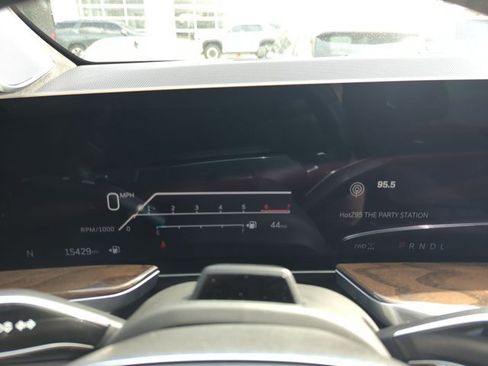 Certified 2025 Cadillac Escalade ESV Sport Platinum image 9