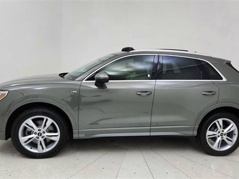 Used 2024 Audi Q3 2.0T Premium Plus image 3