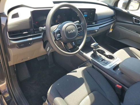 New 2026 Kia Carnival LX image 6