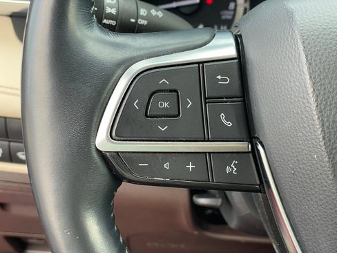 Used 2021 Toyota Highlander Limited AWD/4WD image 19