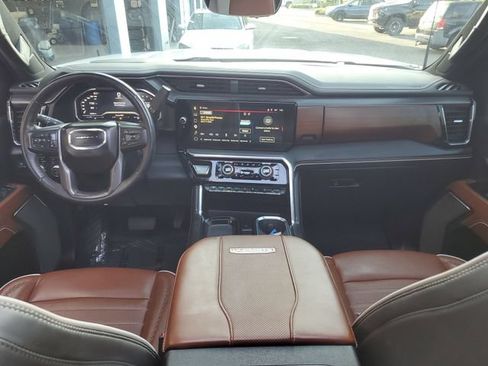 Used 2024 GMC Sierra 2500 Denali Ultimate w/ Max Trailering Package AWD/4WD image 12