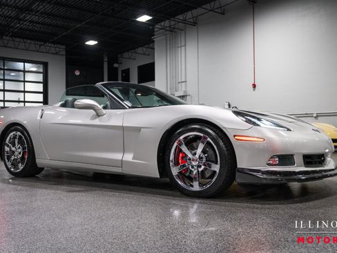 Used 2006 Chevrolet Corvette Convertible w/ Preferred Equipment Group RWD image 7