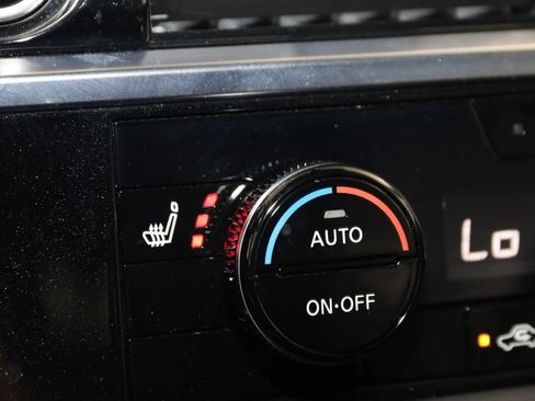 Used 2023 Nissan Pathfinder SL image 8