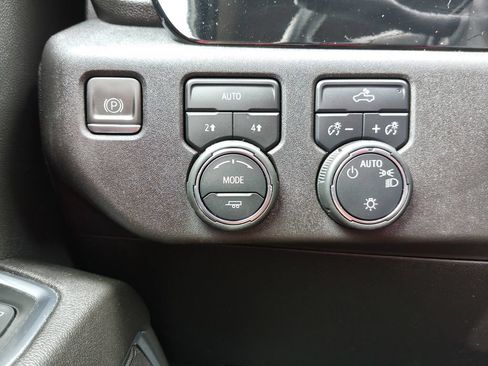 Used 2023 Chevrolet Silverado 1500 LT AWD/4WD image 24