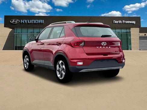 New 2025 Hyundai Venue SEL image 5