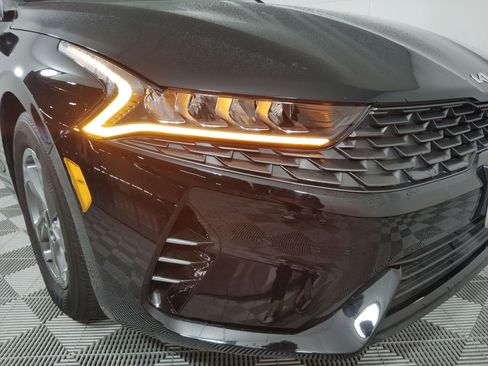 Used 2023 Kia K5 LXS image 10