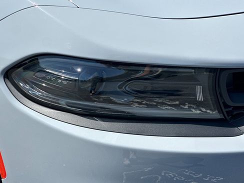 Used 2022 Dodge Charger Scat Pack w/ Dynamics Package RWD image 10