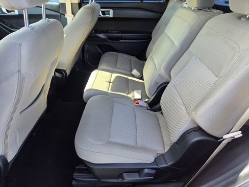 Certified 2021 Ford Explorer 2WD image 11