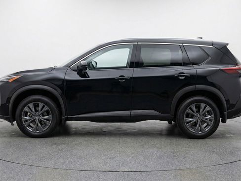 Used 2025 Nissan Rogue SV image 5