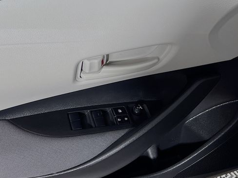 Used 2025 Toyota Corolla LE image 17