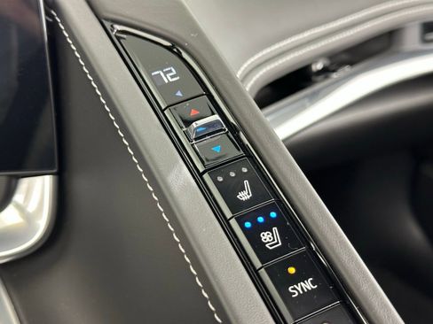 Used 2020 Chevrolet Corvette Stingray Premium Cpe w/ 3LT Preferred Equipment Group image 8