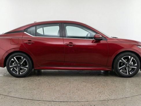 Used 2025 Nissan Sentra SV FWD image 11