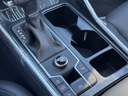 New 2025 Kia Sorento S image 9