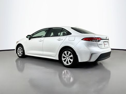 Certified 2025 Toyota Corolla LE FWD image 5