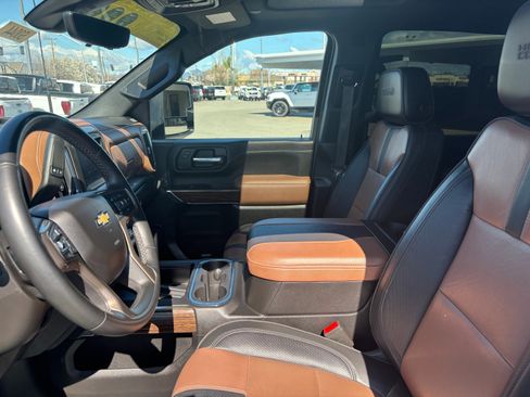 Used 2023 Chevrolet Silverado 3500 High Country w/ Z71 Off-Road Package image 13