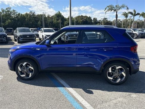 Certified 2025 Hyundai Venue SEL image 11