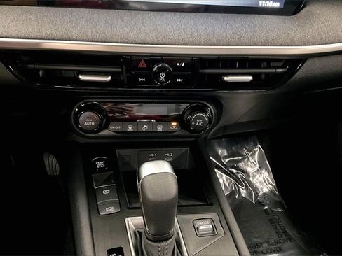 New 2026 Nissan Kicks SV image 22