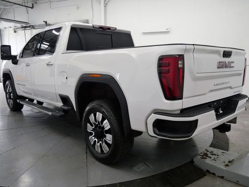 Used 2024 GMC Sierra 2500 Denali w/ Denali Reserve Package AWD/4WD image 5