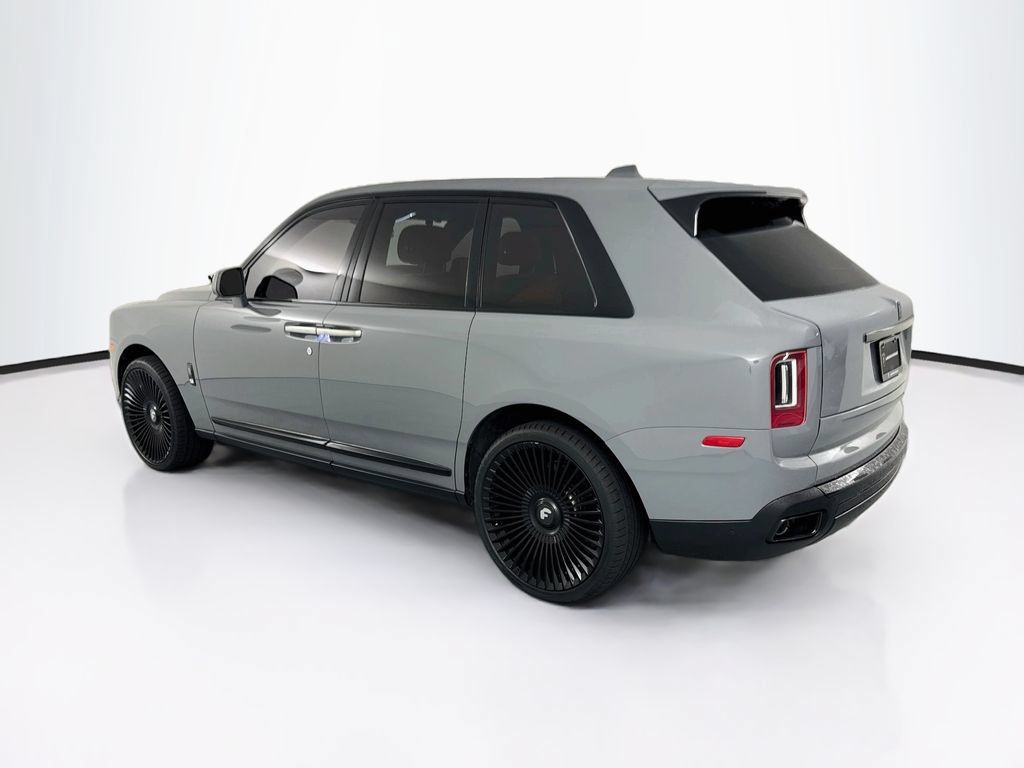 Used 2021 Rolls-Royce Cullinan Black Badge AWD/4WD image 7