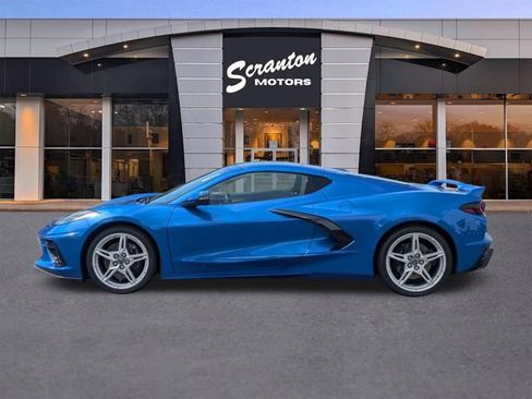Used 2023 Chevrolet Corvette Stingray Preferred Cpe w/ Z51 Performance Package RWD image 2