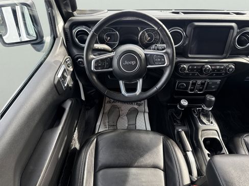 Used 2021 Jeep Wrangler Unlimited Sahara AWD/4WD image 16