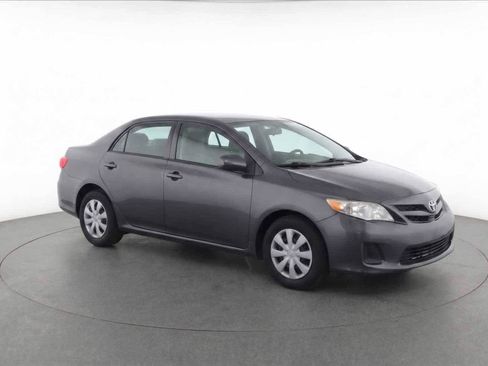 Used 2011 Toyota Corolla LE FWD image 3