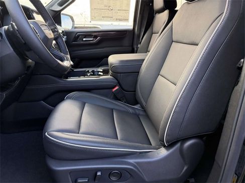 New 2026 GMC Yukon Elevation image 7