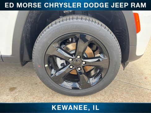 New 2026 Jeep Grand Cherokee Limited AWD/4WD image 16