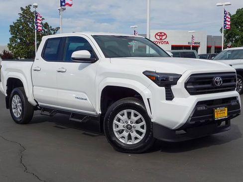 New 2026 Toyota Tacoma SR5 AWD/4WD image 7