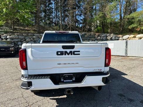 Used 2021 GMC Sierra 2500 AT4 w/ AT4 Premium Plus Package AWD/4WD image 4