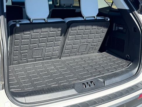 Used 2025 Ford Explorer Platinum w/ Ultimate Package image 16