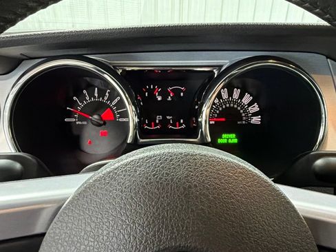Used 2005 Ford Mustang GT RWD image 22