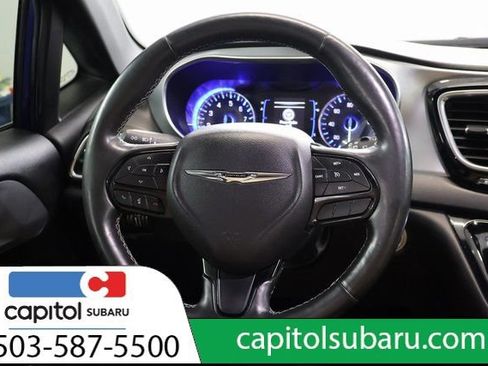 Used 2019 Chrysler Pacifica Touring Plus w/ S Appearance Package FWD image 14