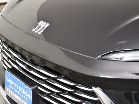 Used 2024 Buick Envision Preferred image 11