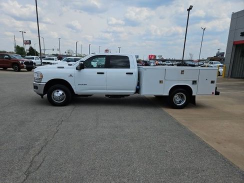 Used 2024 RAM 3500 SLT w/ Quick Order Package 2YG SLT AWD/4WD image 2