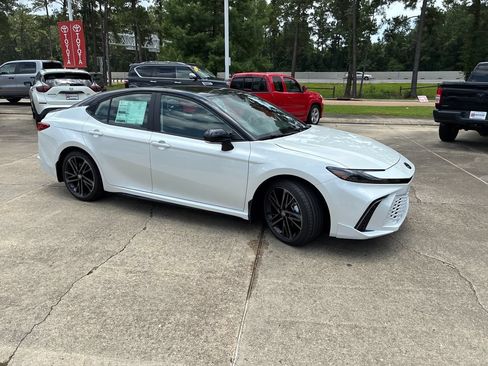 New 2026 Toyota Camry XSE FWD image 9