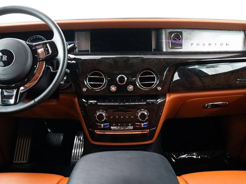 Certified 2018 Rolls-Royce Phantom Sedan image 35