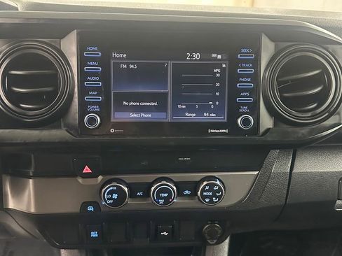Used 2022 Toyota Tacoma SR image 23