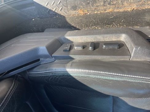 Used 2011 Ford F150 Lariat w/ Lariat Chrome Pkg image 14