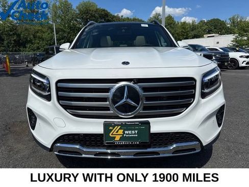 Used 2026 Mercedes-Benz GLB 250 4MATIC image 2