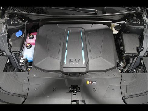 Certified 2024 Hyundai Ioniq 5 SEL RWD image 23