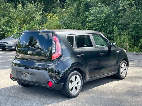 Used 2016 Kia Soul w/ Option Group 020 FWD image 5