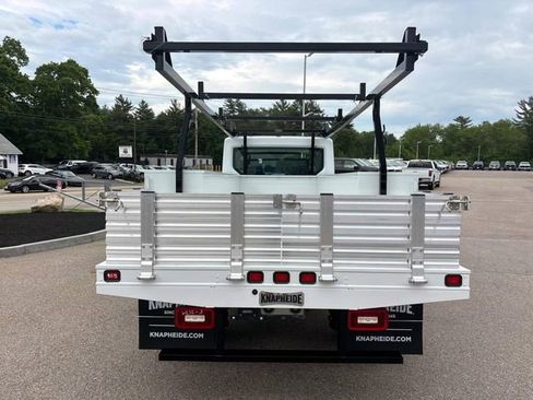 Used 2024 Ford E-Transit RWD image 5