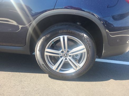 Used 2022 Mercedes-Benz GLC 300 4MATIC image 11