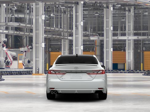 New 2026 Toyota Camry Hybrid FWD image 8