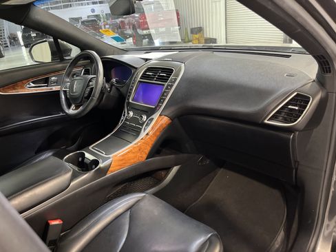 Used 2019 Lincoln Nautilus Reserve image 14