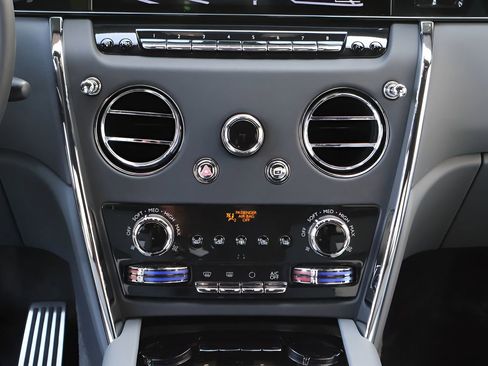 New 2026 Rolls-Royce Cullinan image 22